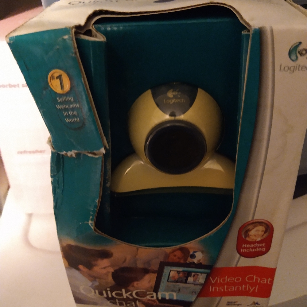 Logitech Quickcam 961402-0403 Web Camera DMG Box